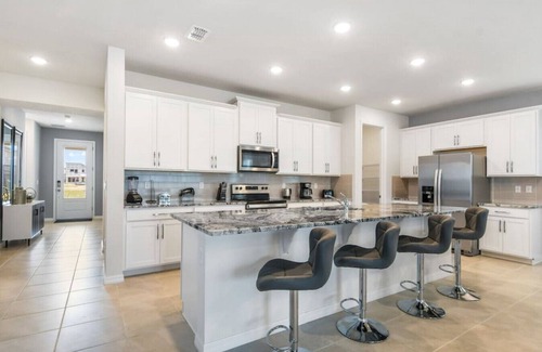 Celebration Casa | NEW Luxury Villa Near Disney w/ Pool & Spa!