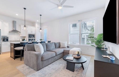 West Panama City Beach Casa | NEW | Luxury | Walk to Beach | Pool | Gameroom