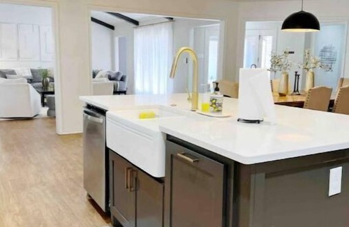 Lubbock Casa | NEW Magnolia Mansion-4400sqft Hot Tub & 2 Game Rms