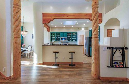 Rio Rancho Casa | New Mexico Style Home, Stunning Views & Sunrise