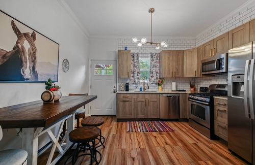 Tobin Hill Casa | NEW! Minutes to The Pearl & Downtown - Historic SA Charm