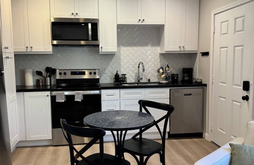 Talmadge Apartamento | New Modern 1 Bedroom Casita in Unique Kensington