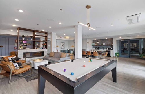 Palmer Square Apartamento | New, Modern 1BR City Escape