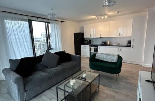 Dagenham Apartamento | NEW Modern 2 Bedroom Apartment!