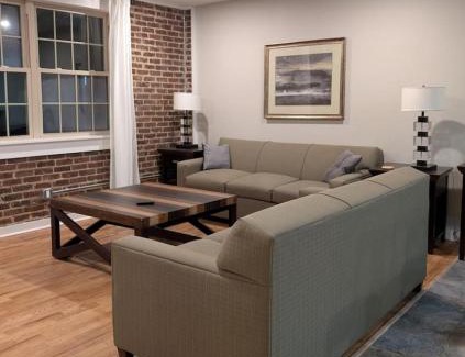 Maryville Apartamento | New Modern 2 BR in Excellent Location (201)