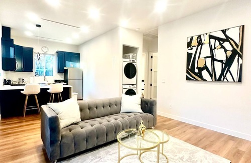 West Hills Casa | New Modern 2BR + 1Bath!