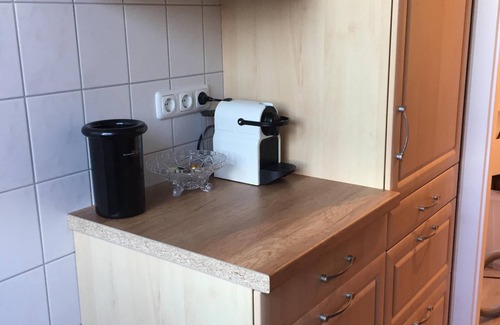 Wilschenbruch Apartamento | NUEVO! Vivienda de 3 ambientes moderna en Lüneburg, cerca del pueblo, tranquila, con 4 bicicletas