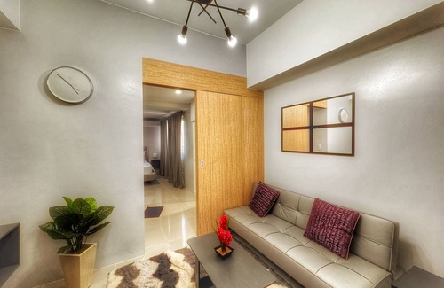 Bago Bantay Condominio | New, modern and clean, family friendly condo