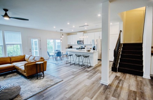 Millville Casa | NEW Modern Beach Retreat in Amenity filled Community, 4 miles to Bethany Beach