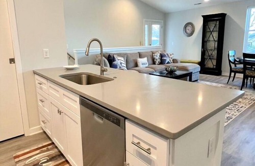 North Carolina Coast Casa | New & Modern Beach Home with Golf Cart!