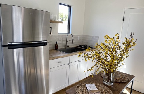 Templeton Casa | NEW Modern Bungalow In the heart of 46 West Wineries- but in town