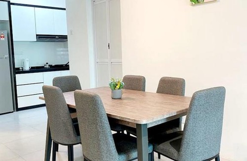 Central Seberang Perai Apartamento | (new)MODERN COZY 3 ROOM SUITE 8pax@meritus perai
