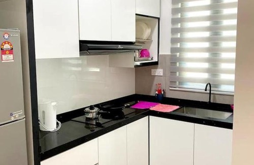 Central Seberang Perai Apartamento | (new)MODERN COZY 3 ROOM SUITE 8pax@meritus perai