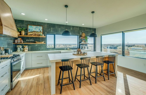 Bismarck Otro | New Modern Farmhouse with Epic Views