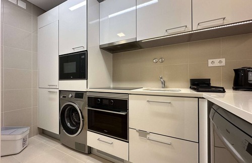 Penha de Franca Apartamento | ✨NEW! Modern Flat in City Center with Sunny Balcony | Comfortable for Long Stays