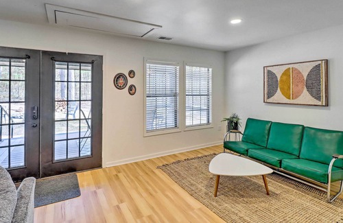 Higden Cabina | NEW! Modern Greers Ferry Escape w/ Deck & Fire Pit