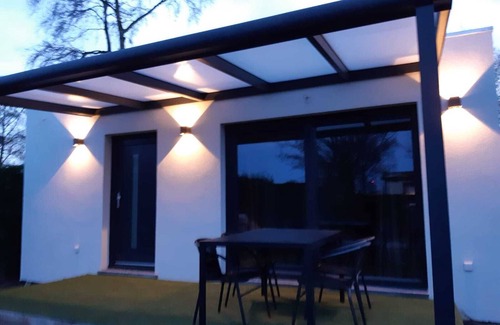 Heinkenszand Casa | Nueva casa de vacaciones moderna en un parque tranquilo