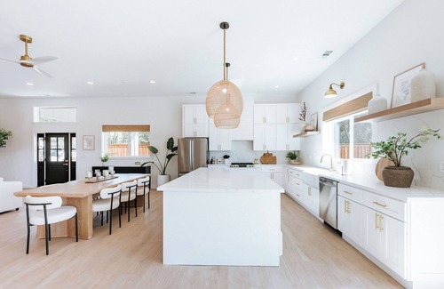 Santa Rosa Casa | New Modern Home on 0.6 acre 4BR, 2BA, Peaceful, Santa Rosa