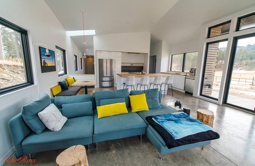 Custer Casa | New Modern Home on Sylvan Lake Road