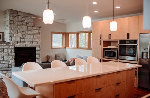 Balsam Lake Casa | New Modern Lake House at Balsam Lake