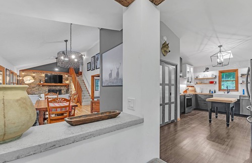 Old Timberline Casa | NEW! Modern Mountain Retreat Near Dolly Sods & Skiing