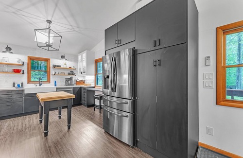 Old Timberline Casa | NEW! Modern Mountain Retreat Near Dolly Sods & Skiing