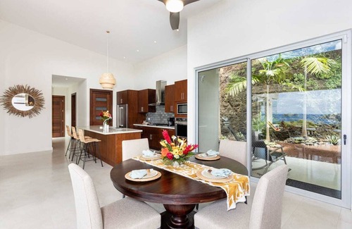 Playa Hermosa Casa | New Modern Ocean View Home in Playa Hermosa - Casa Plumnelly