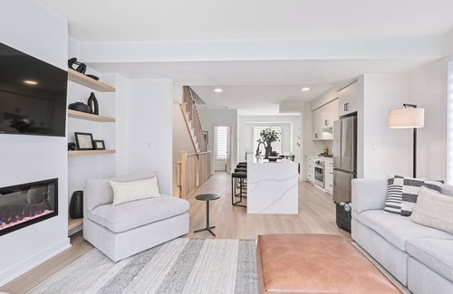 Collingwood Casa | New, Modern, Relaxing home in Collingwood. 3 bedroom, Sleeps 6.