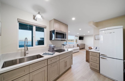 Village of La Jolla Apartamento | New - Modern Studio - Stunning Ocean View