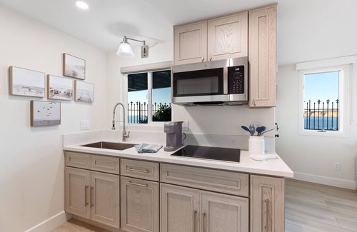 Village of La Jolla Apartamento | New - Modern Studio - Stunning Ocean View