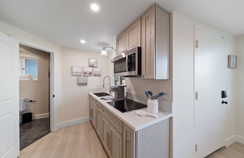 Village of La Jolla Apartamento | New - Modern Studio - Stunning Ocean View