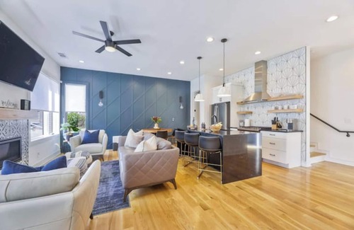 Old Fourth Ward Casa | New Modern Town-Home with Stunning Rooftop Views