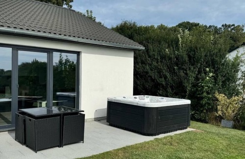 Schwanbeck Casa | NEW! Modern vacation home Schwanbeck with whirlpool option