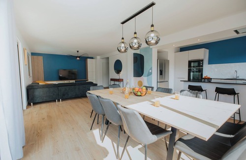 Ploudalmezeau Villa | New, modern villa - Indoor pool 4 bedrooms 4 bathrooms - 10pers