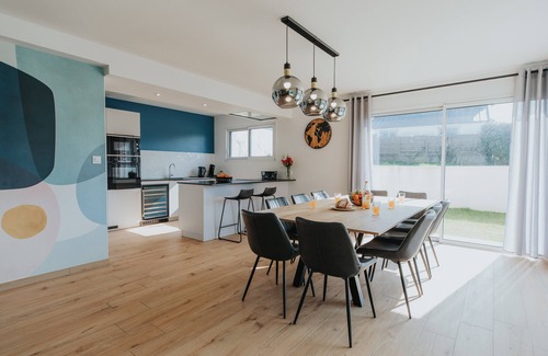 Ploudalmezeau Villa | New, modern villa - Indoor pool 4 bedrooms 4 bathrooms - 10pers