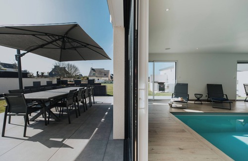 Ploudalmezeau Villa | New, modern villa - Indoor pool 4 bedrooms 4 bathrooms - 10pers