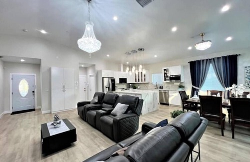 San Bernardino Casa | New & Modern with Accessibility-Family Friendly