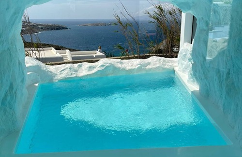Mykonos Casa | New Nero Town Villa/3 Pools and Hot Tub/Perfect Location Mykonos town