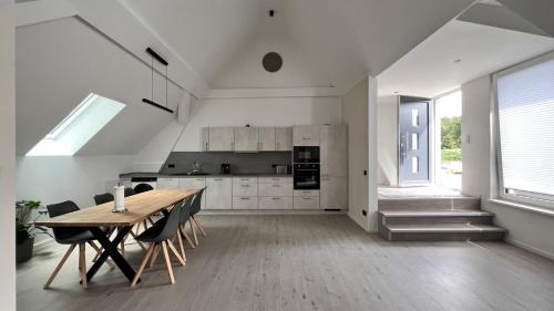 Wunsdorf Apartamento | New Nomads Ferienwohnung am See