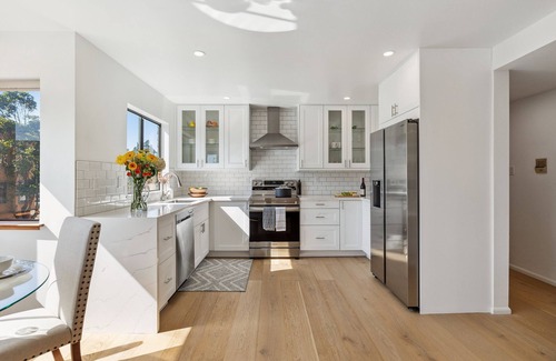 North of the Panhandle Casa | New NoPa Delight, Sunny, Garage Parking, Close to UCSF, Parks, 3 bed, 3 bath