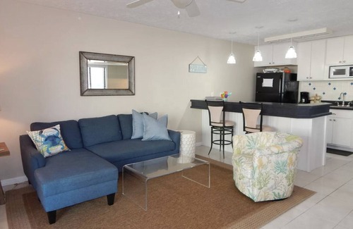 Carolina Beach Condominio | New! Ocean view condo- Lots of summer availability