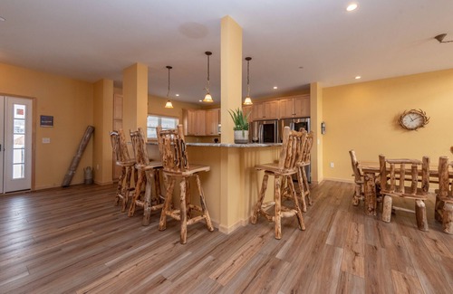 Waterfront Greens Casa | New! Oh Deer! Lodge: Lakefront, Pool, Two Hot Tubs!