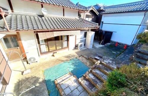 Fukuchiyama Casa | New Open ! 田舎の一棟貸 お庭でBBQやプール遊びができる貸切の宿 3ぴーす