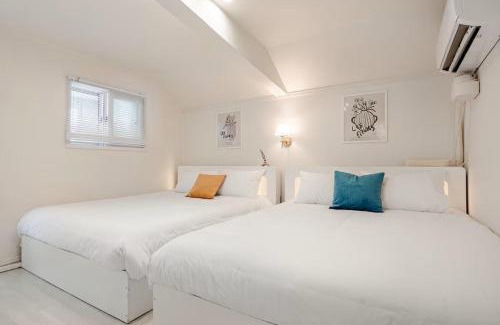 Mangwon-dong Apartamento | New Open 홍대 망원시장 한강 숙소,단독주택 1층- 최대9인, 2층-최대6인 가능, 호텔침구, 무료짐보관, 세탁기건조기