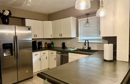Old Aurora Casa | 💜New Orleans Lady- 6miles to FQ/w&d/Pets Ok