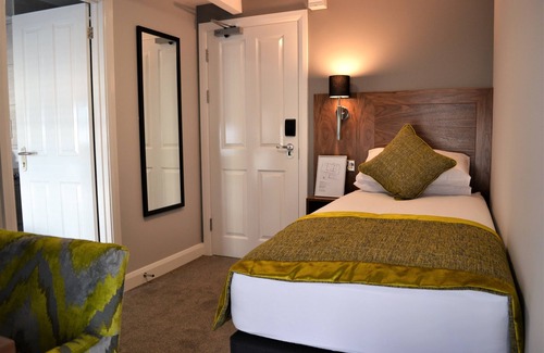 Carmarthen Casa | New Park Hotel