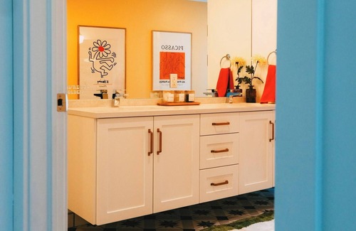 Downtown Halifax Cama Y Desayuno | NEW Pause Penthouse Lofts -Downtown- Free Parking