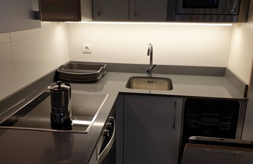 La Coruna Apartamento | ATICO NUEVO Centriquisimo PLAYA ORZAN con garaje 2 baños, wifi