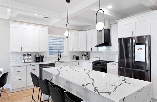 The Heights Apartamento | NEW! Penthouse with Roof Deck