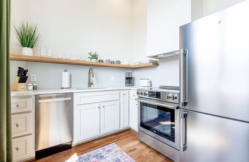 Germantown Condominio | New place in Germantown 2mi from Broadway & 15 mins to the Grand Ole Opry!